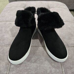 NEW Madden Girl Sneaker Bootie Faux Fur Black Size 5
